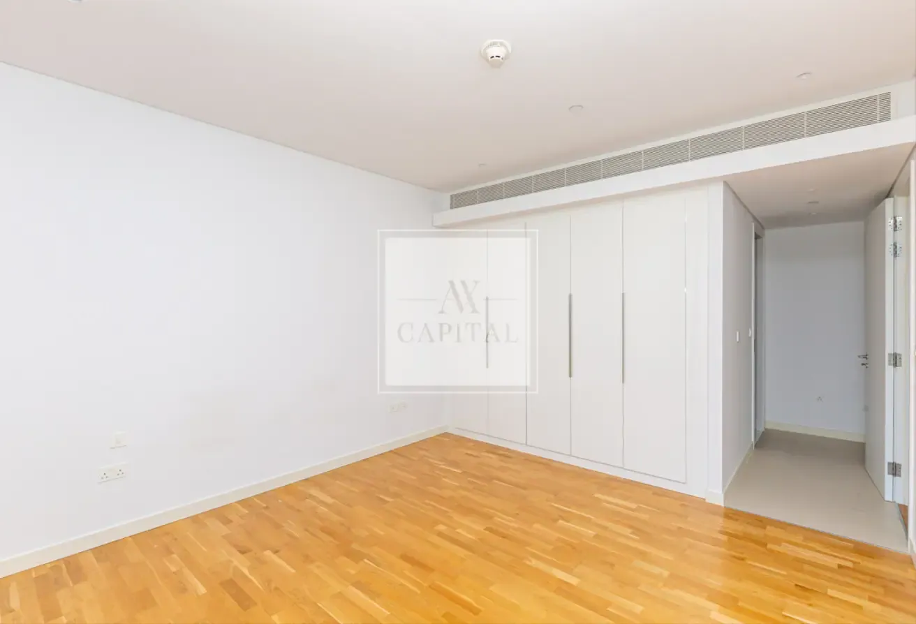 Well priced | Partial Sea View |Vacant on Transfer