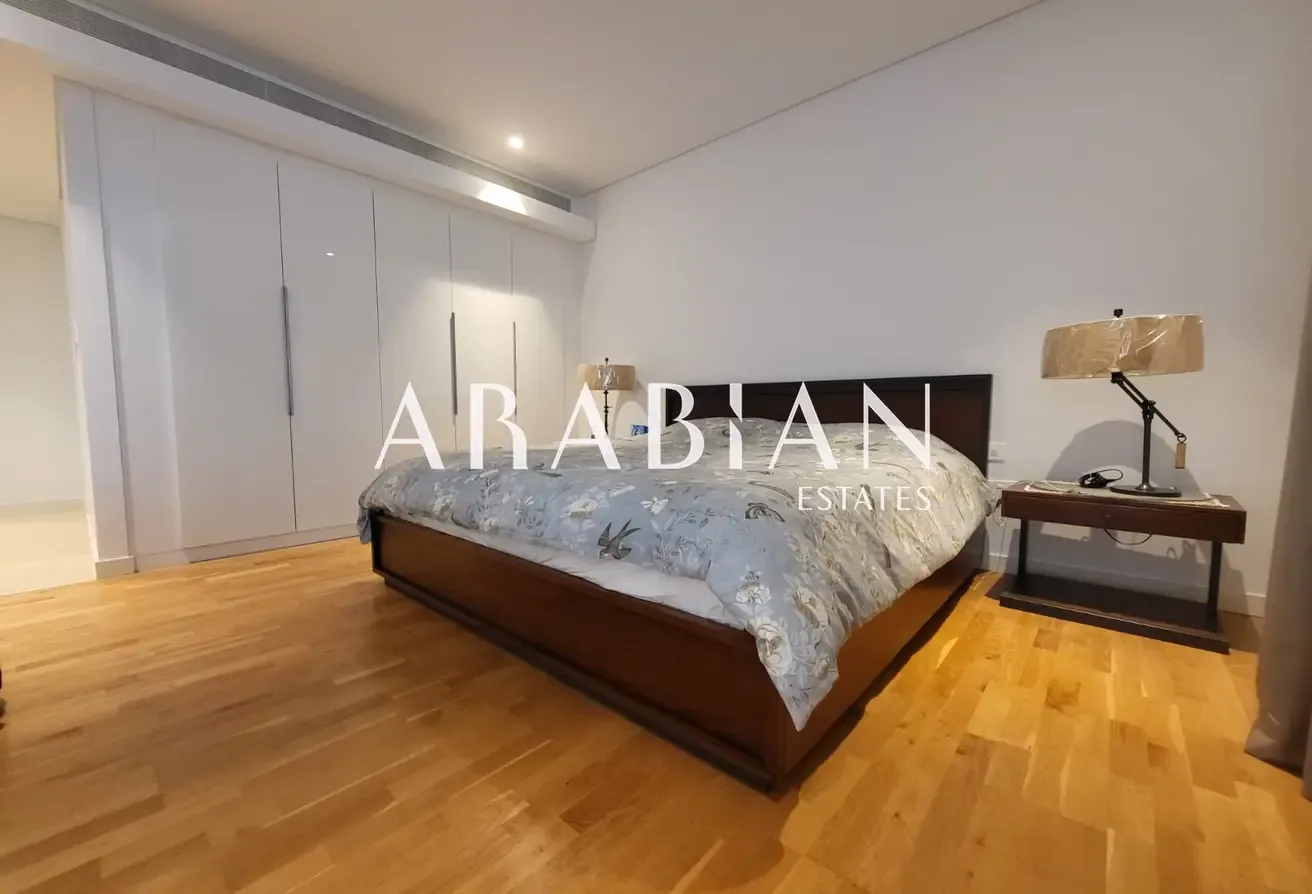 Vacant | Prime Location | Park View