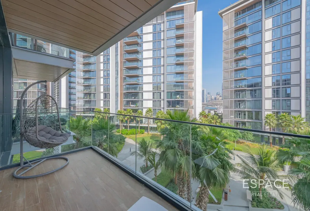 Stunning Views | Vacant | Prime Location