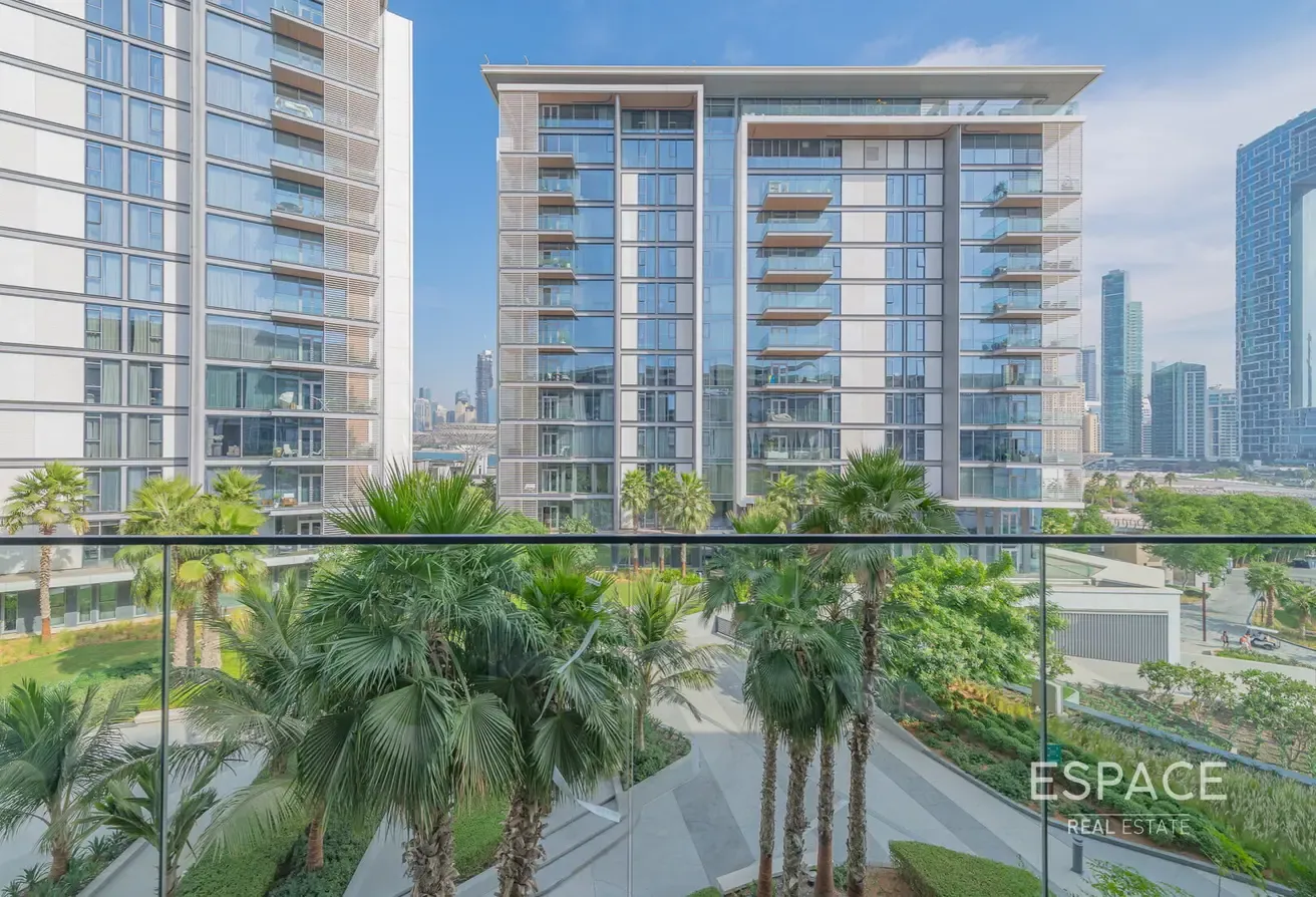 Stunning Views | Vacant | Prime Location