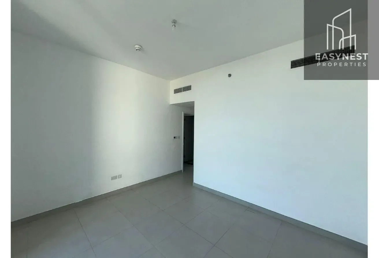 Spacious&Bright | Prime Location | Community View