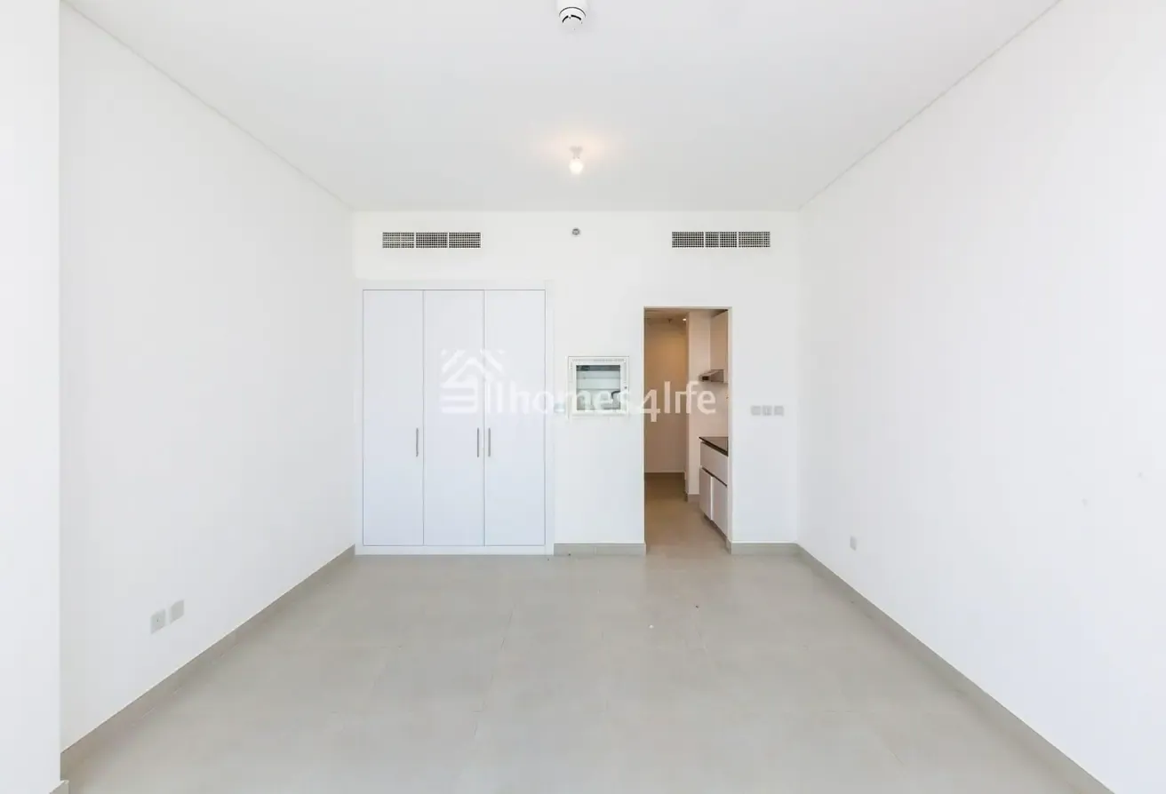 BIGGEST Unit | Next to Park & Cafe | Well Kept