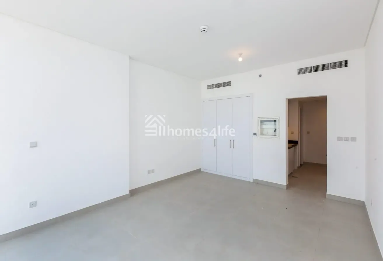 BIGGEST Unit | Next to Park & Cafe | Well Kept