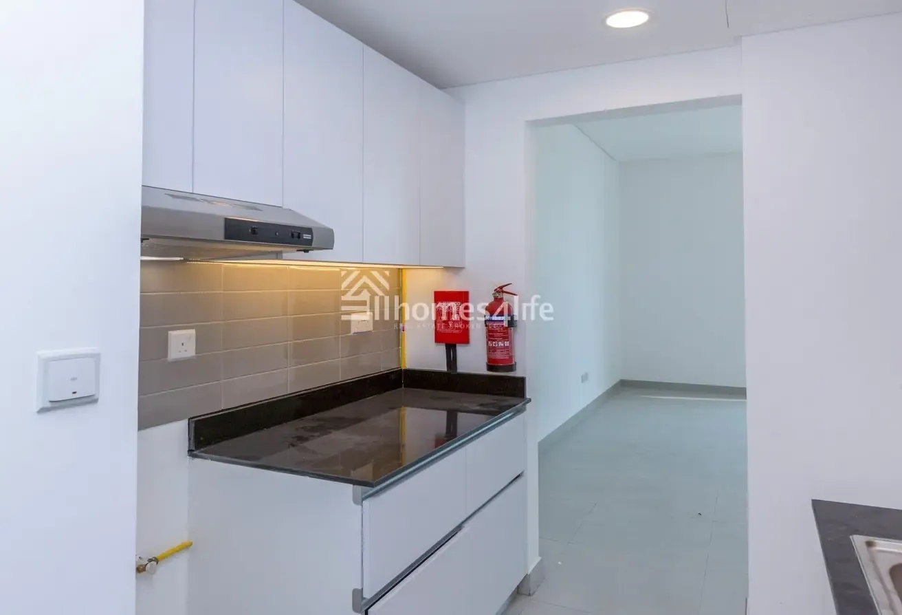 BIGGEST Unit | Next to Park & Cafe | Well Kept