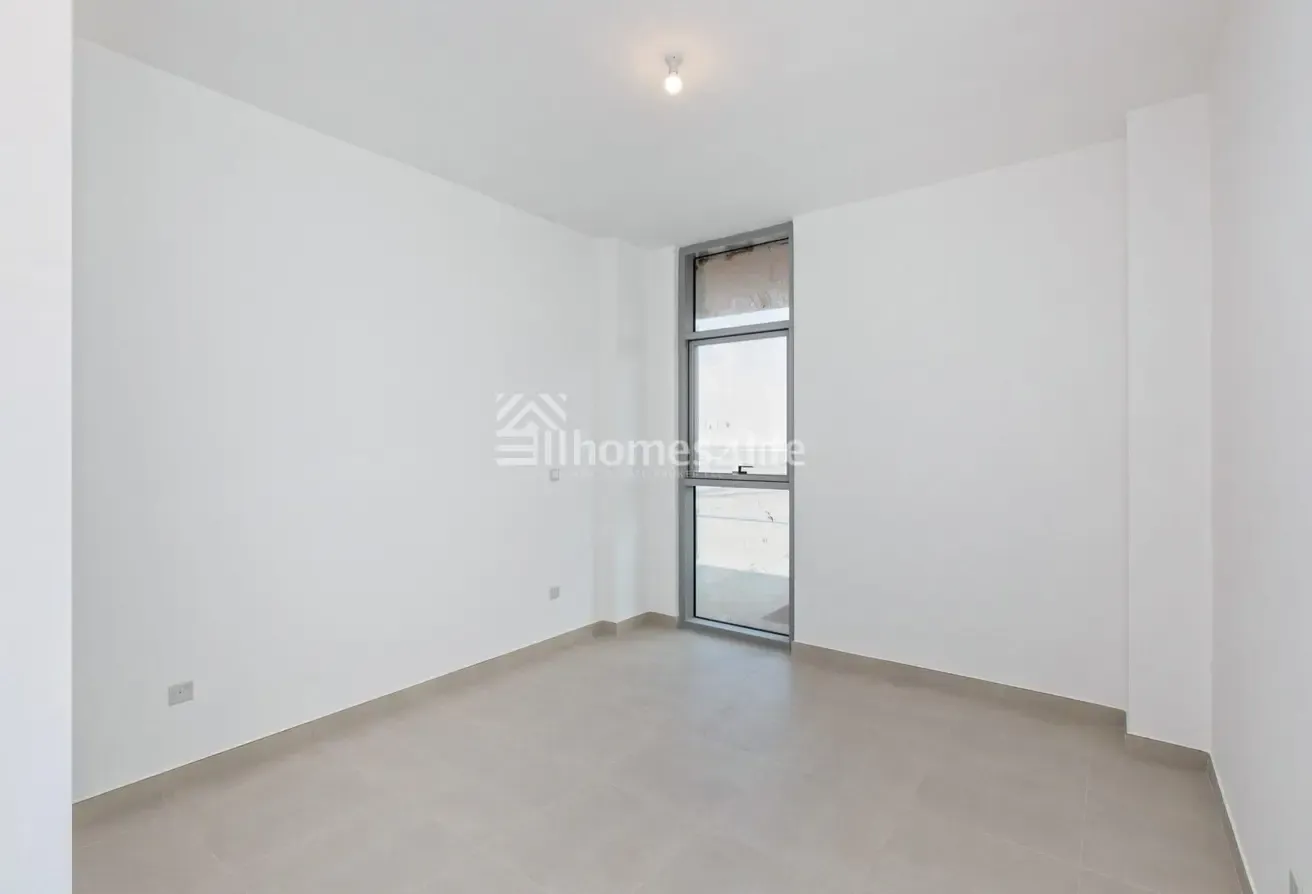 Multiple Options | Balcony | Next to Park & Cafe