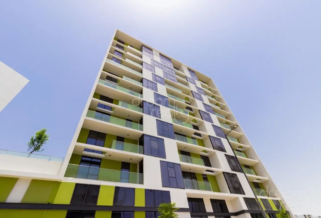 Multiple Units / Great Investment / Good Layouts