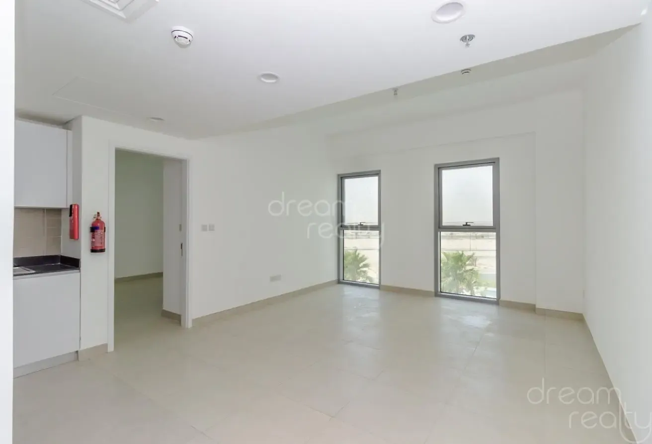 Multiple Units / Great Investment / Good Layouts