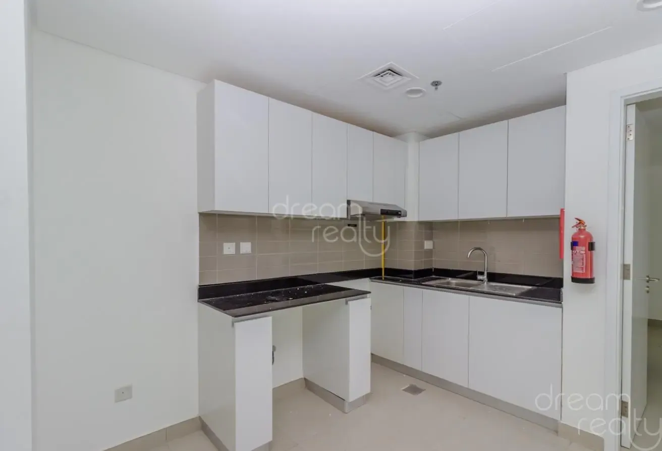 Multiple Units / Great Investment / Good Layouts