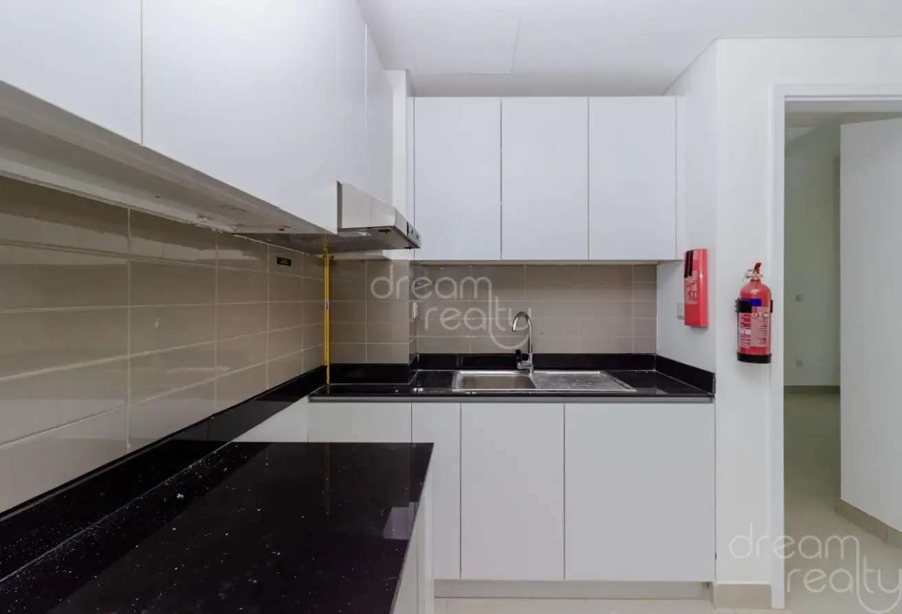 Multiple Units / Great Investment / Good Layouts