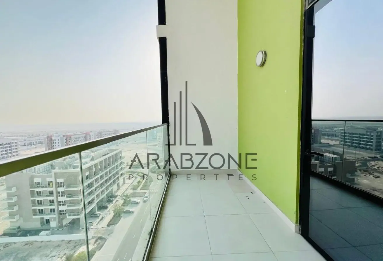 Studio Apartment | Balcony | Pool & City Views