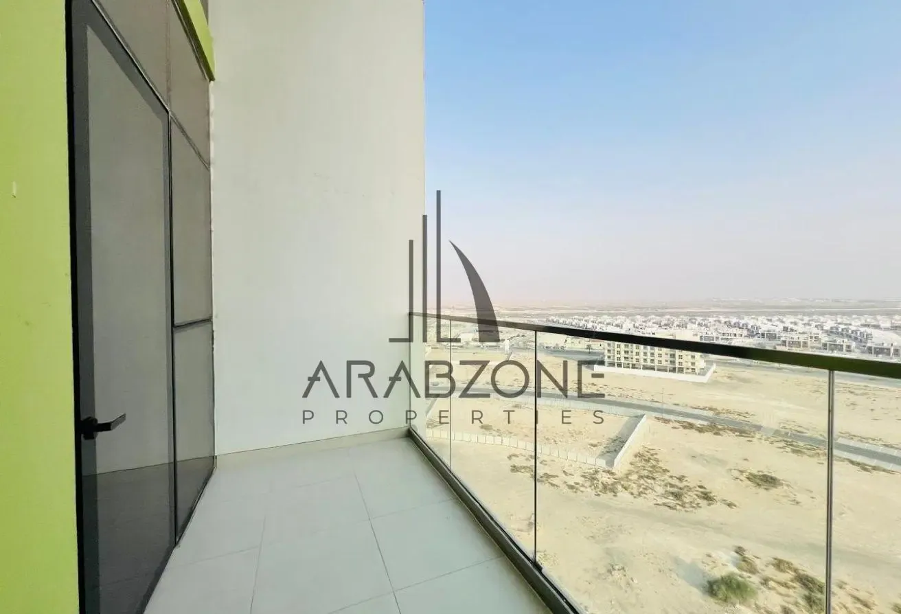 Studio Apartment | Balcony | Pool & City Views
