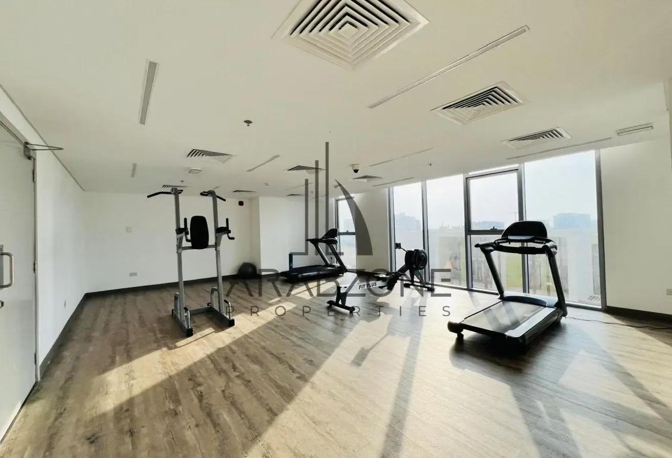 Studio Apartment | Balcony | Pool & City Views