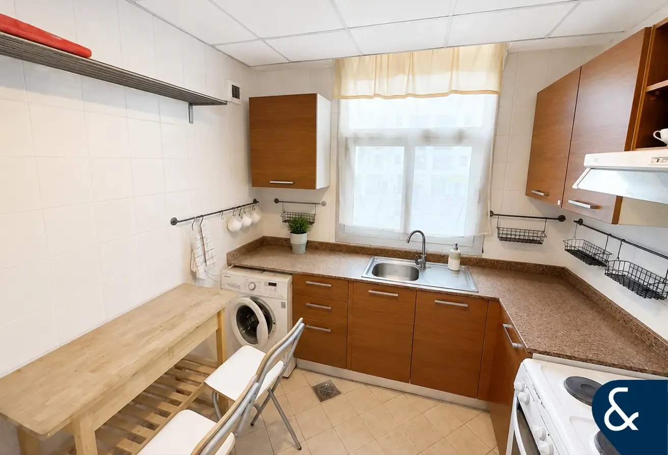 Large Balcony | Vacant Now | 517.74 sq ft