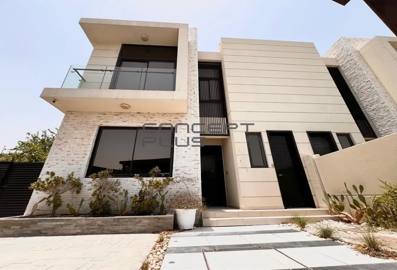 Private Garden | Single Row | Luxurious