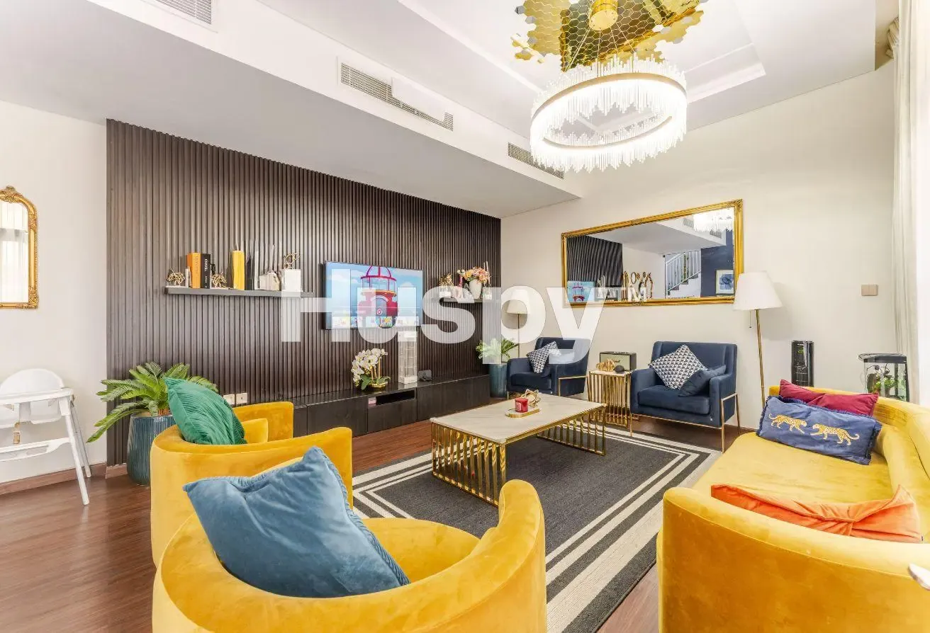 Vacant on Transfer | Landscaped | Near Park