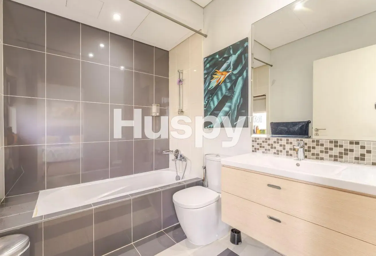 Vacant on Transfer | Landscaped | Near Park