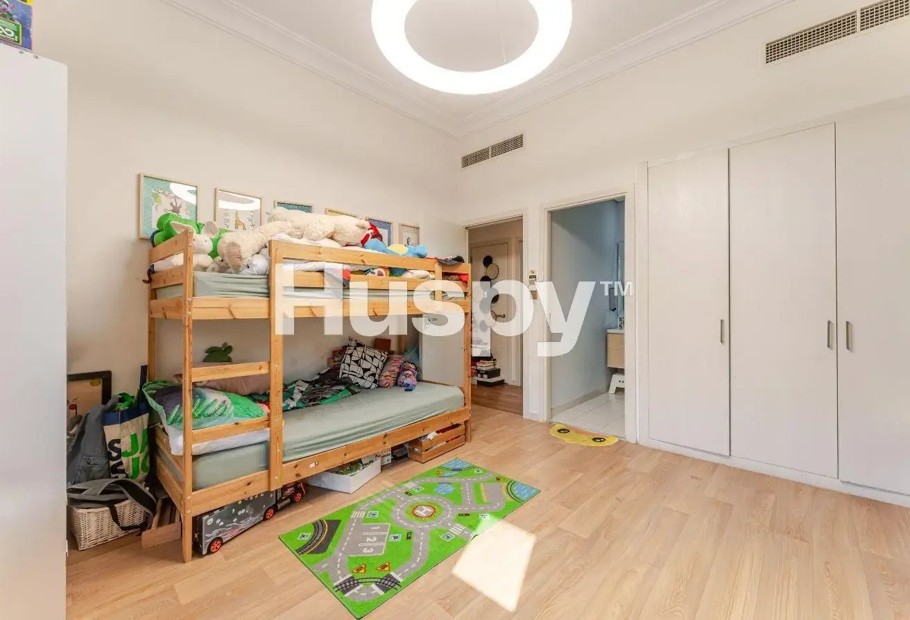 Vacant on Transfer | Landscaped | Near Park