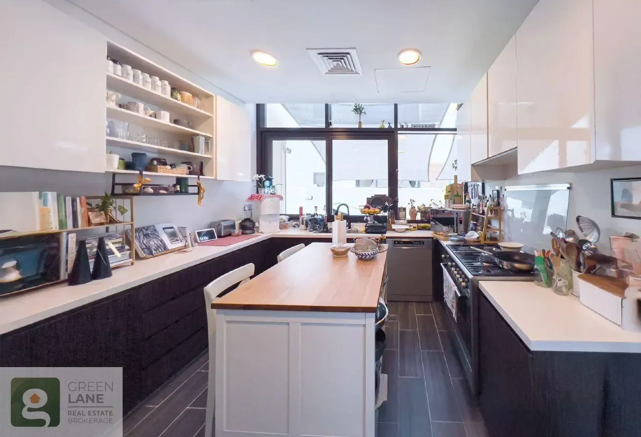Luxury 5 Bedroom Villa + Maids | Park Access
