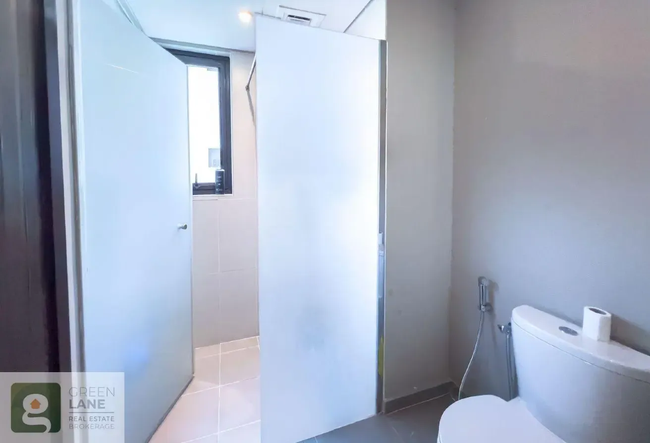 Luxury 5 Bedroom Villa + Maids | Park Access