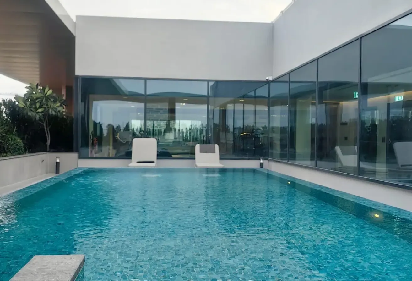 Avelon I Pool view I Fully furnished I Large size