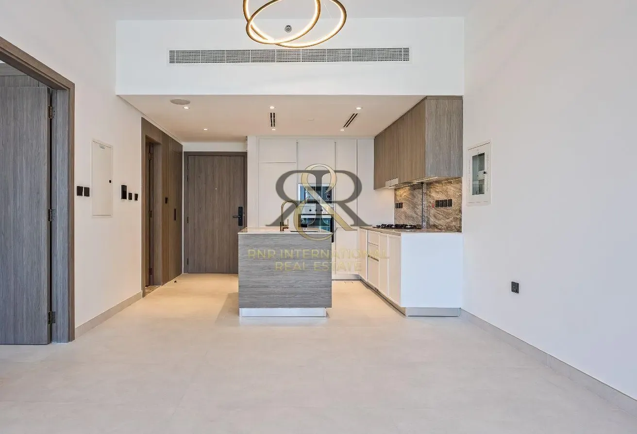 Modern 1BR | Pool View | Rented