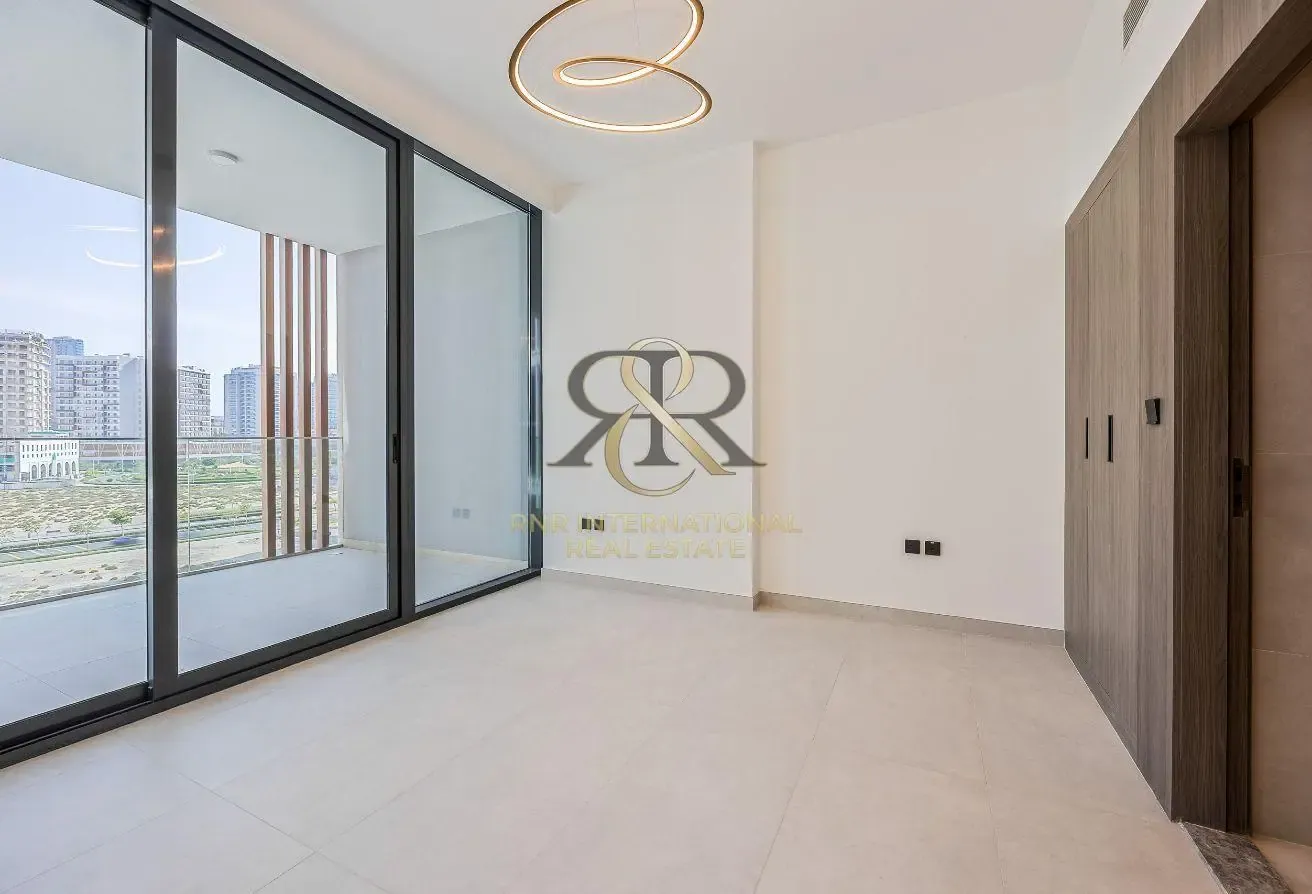 Modern 1BR | Pool View | Rented