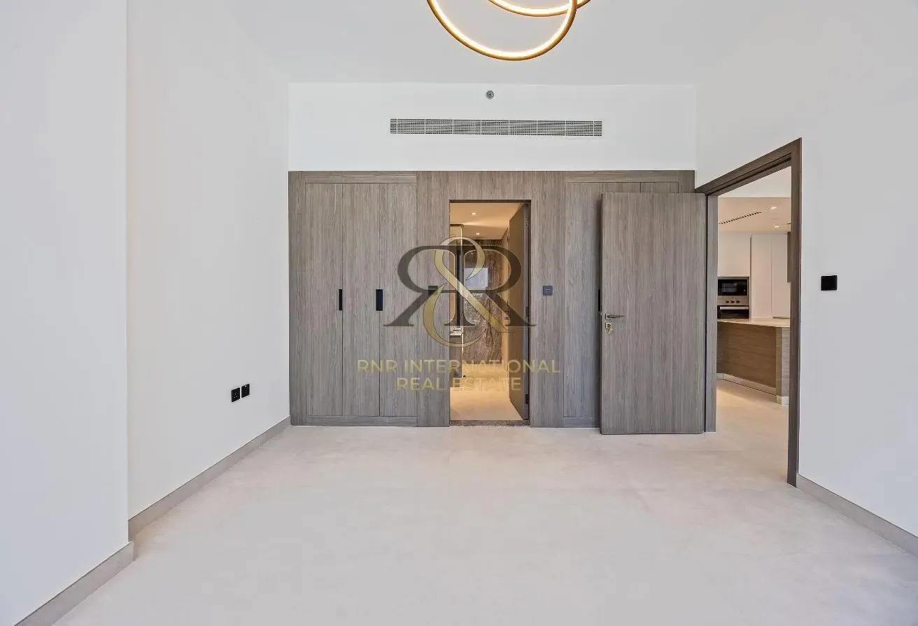 Modern 1BR | Pool View | Rented