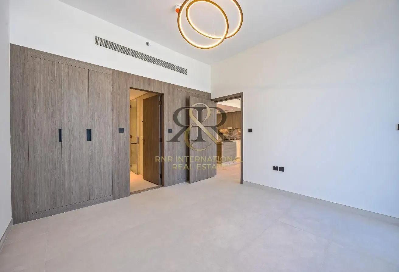 Modern 1BR | Pool View | Rented