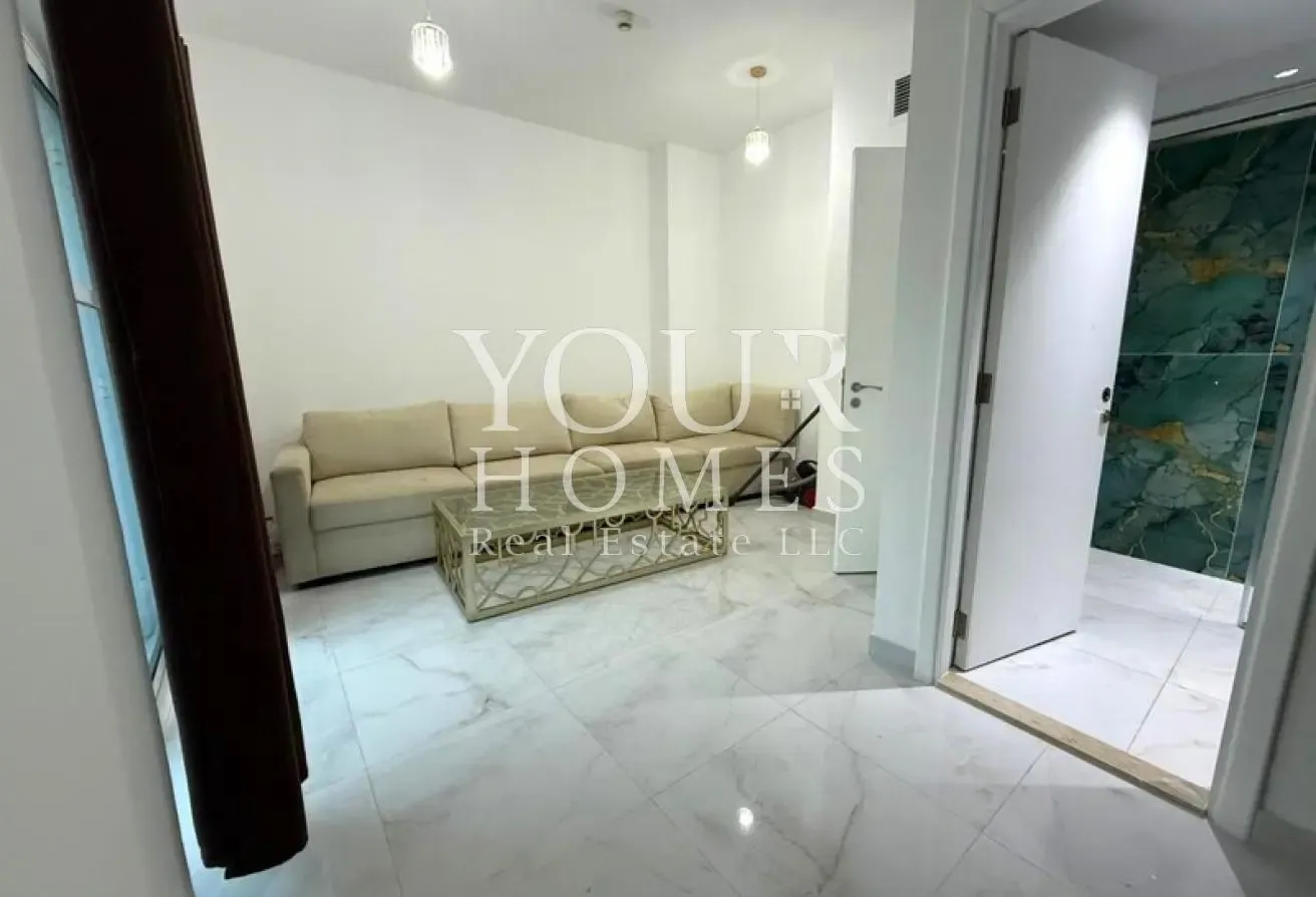 Upgraded 4-BR-Townhouse | Prime Location | Vacant