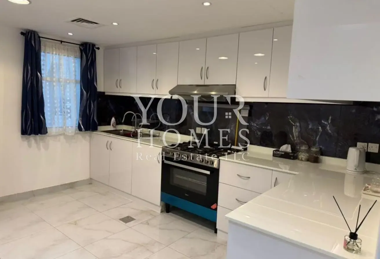 Upgraded 4-BR-Townhouse | Prime Location | Vacant