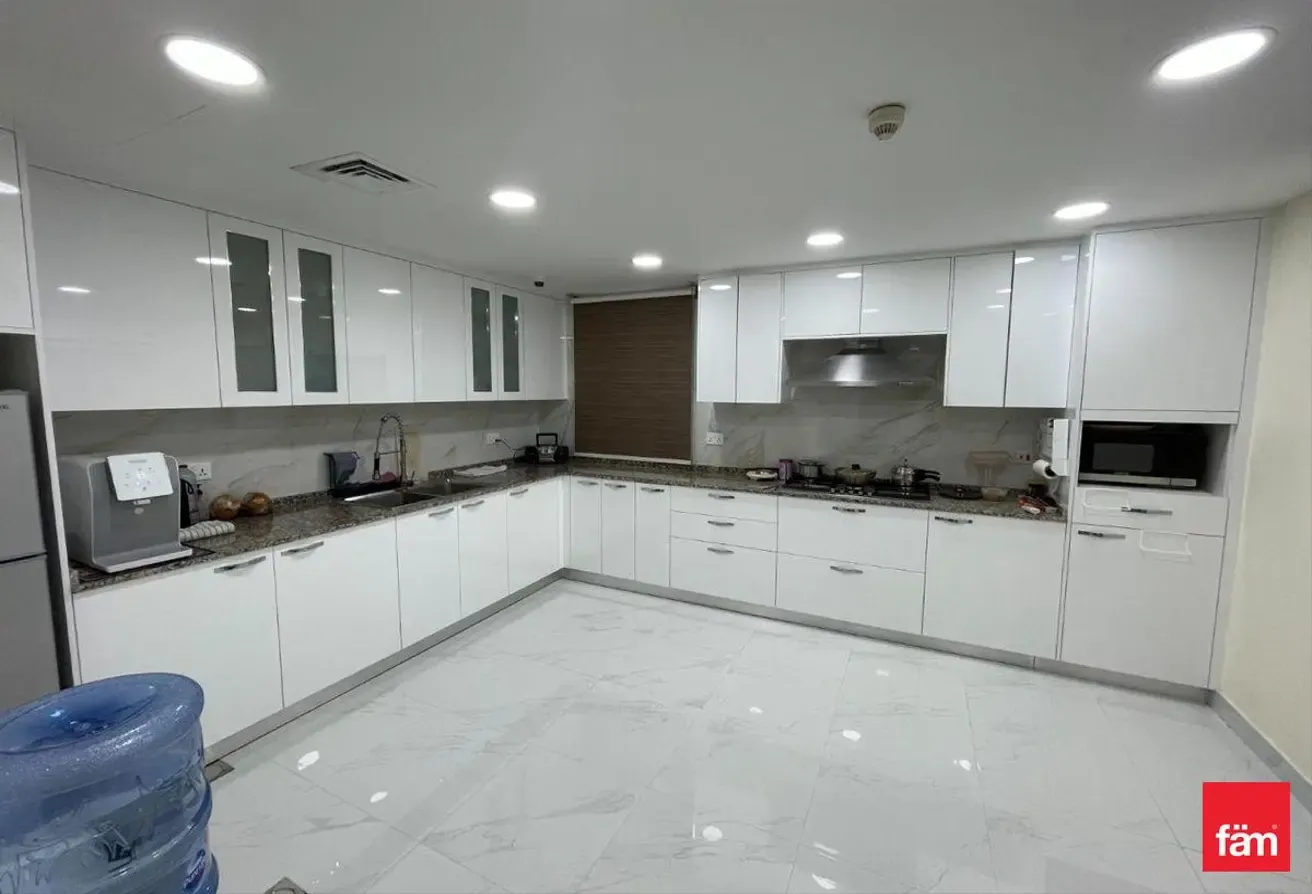 Stunning  & Spacious Villa  L Luxury Redefined