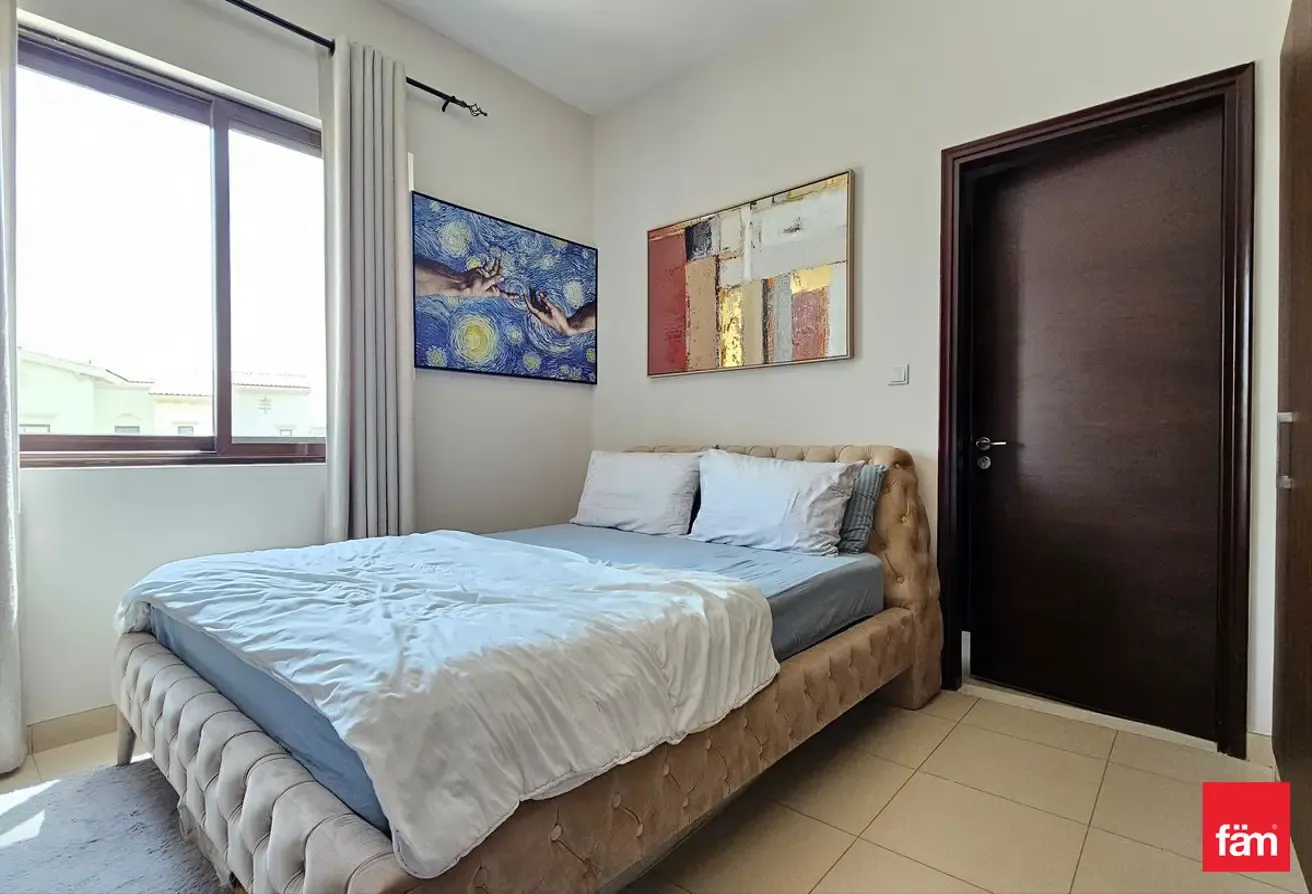 Ready  Great Layout  Corner  Furnished
