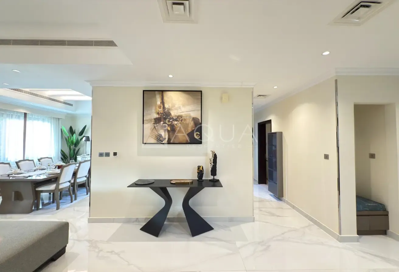 CORNER UNIT | FURNISHED |CLOSE TO POOL