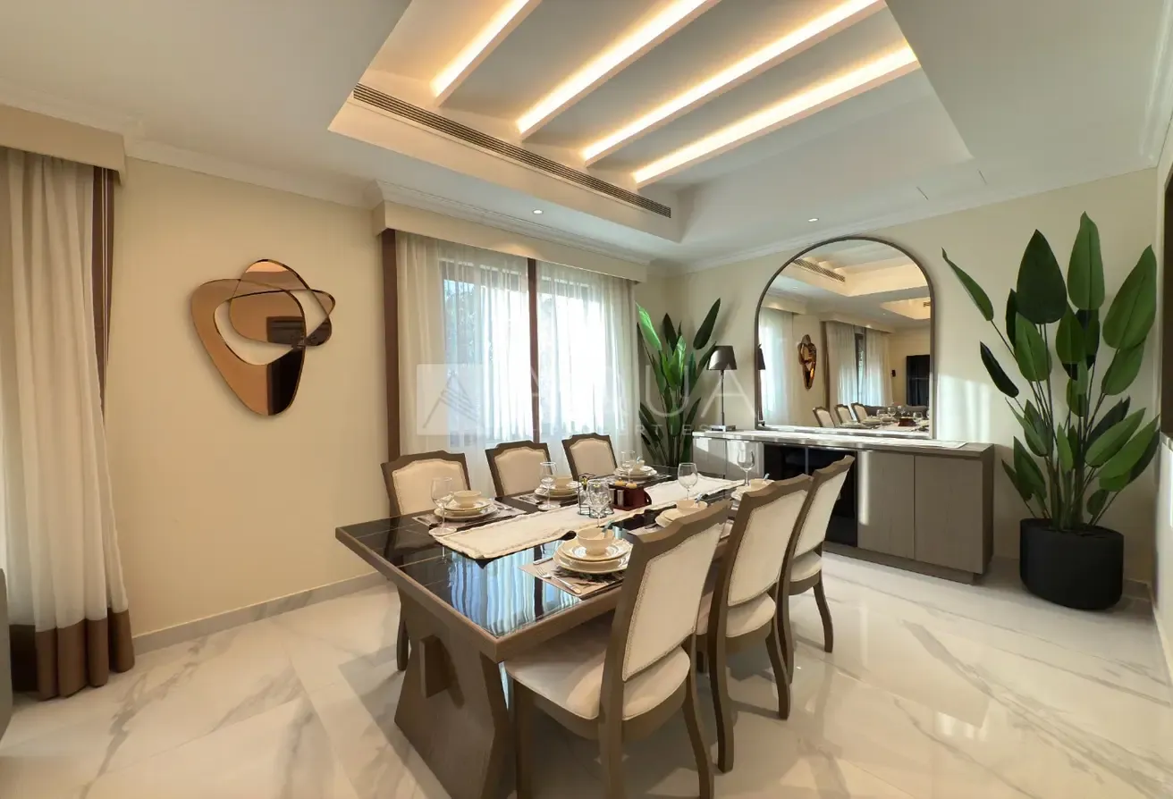 CORNER UNIT | FURNISHED |CLOSE TO POOL