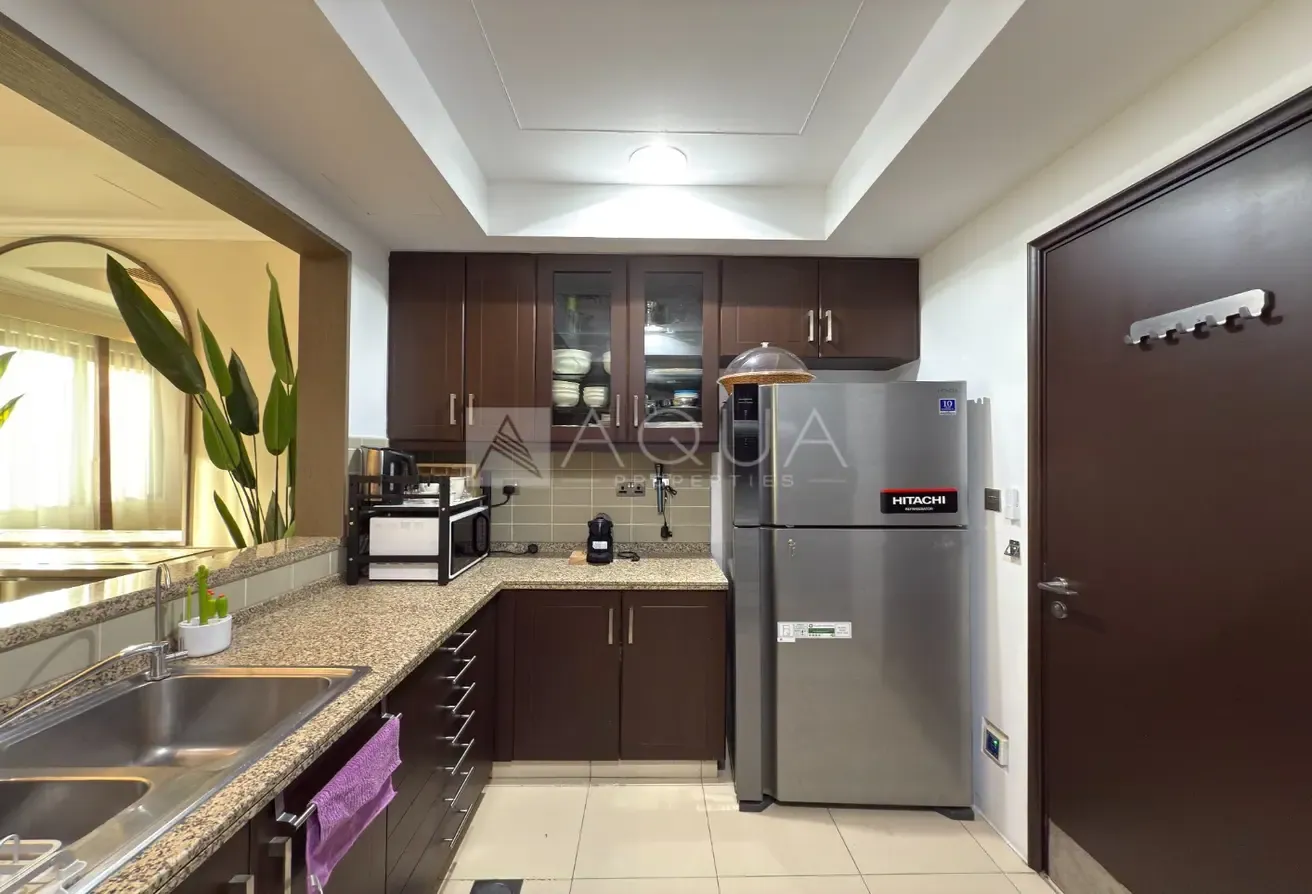 CORNER UNIT | FURNISHED |CLOSE TO POOL
