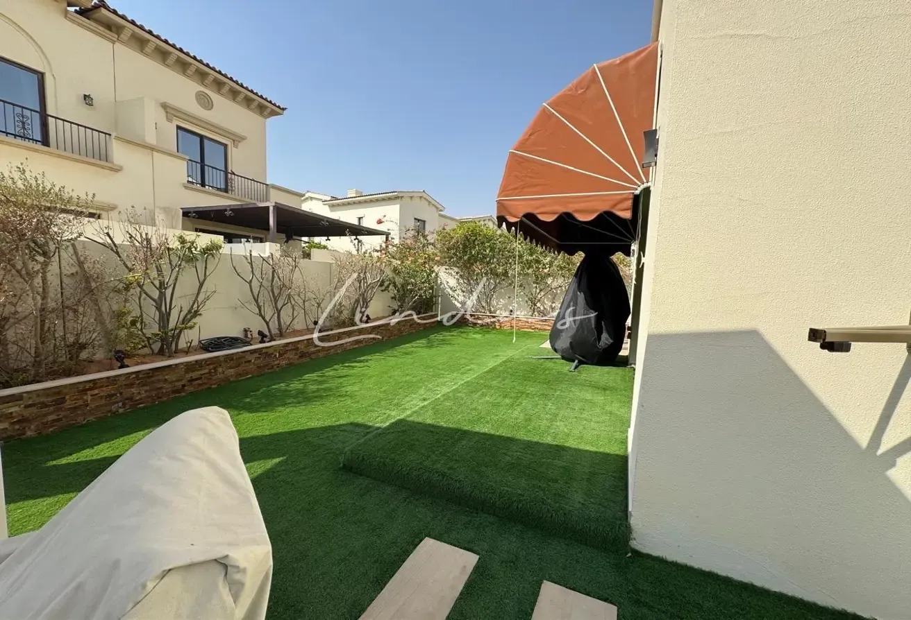 Upgraded | Fully furnished | ready to move in