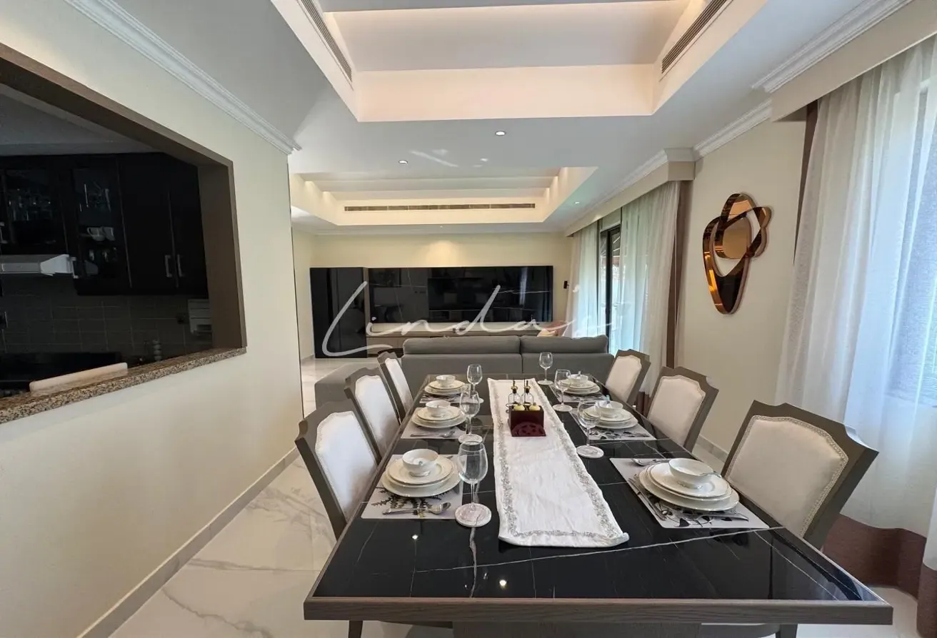 Upgraded | Fully furnished | ready to move in