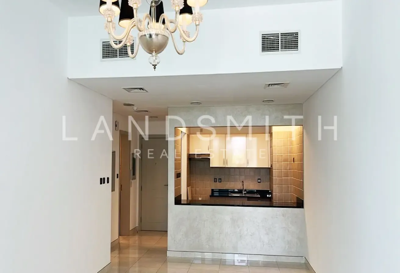 Spacious 1 BR Apartment | With Balcony