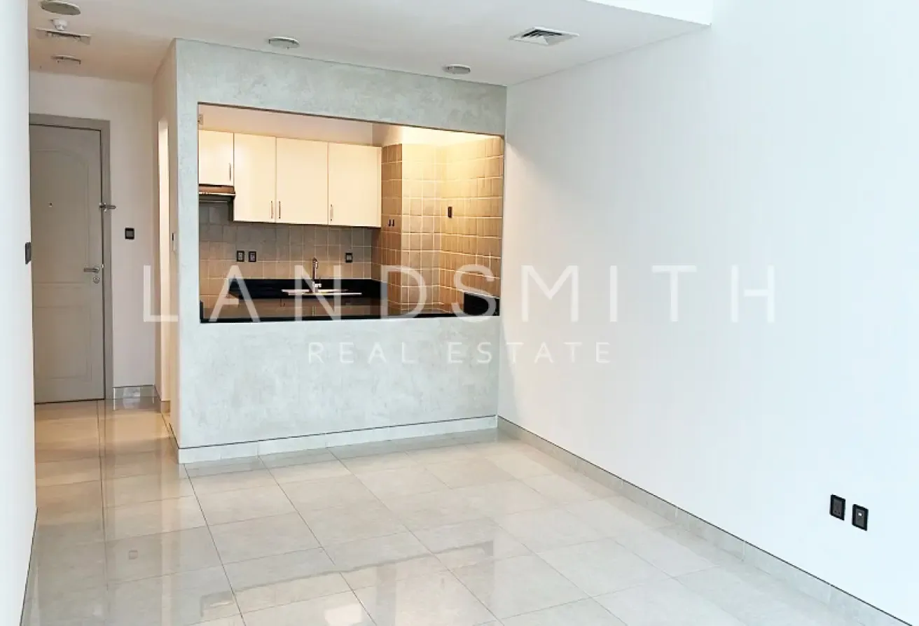 Spacious 1 BR Apartment | With Balcony