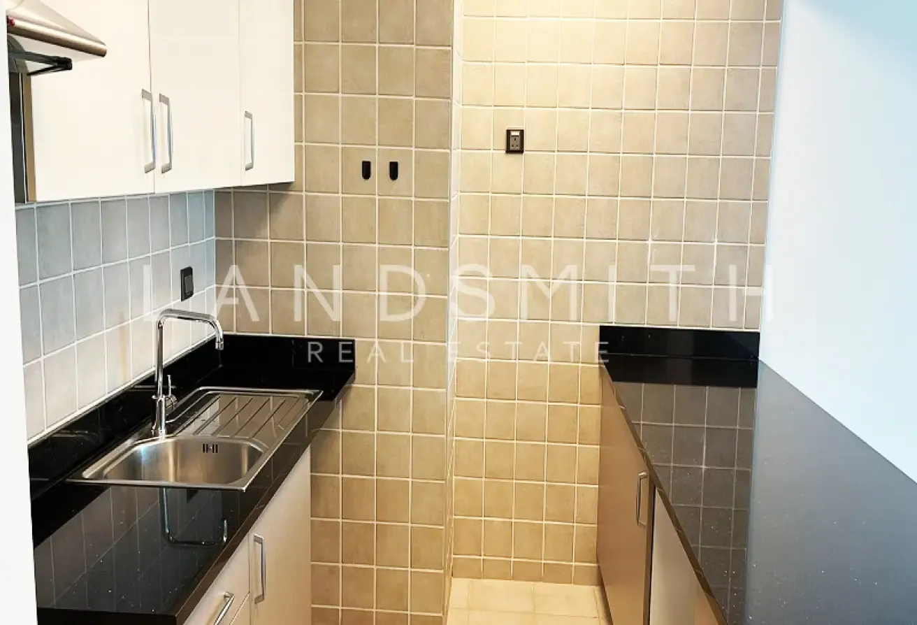 Spacious 1 BR Apartment | With Balcony