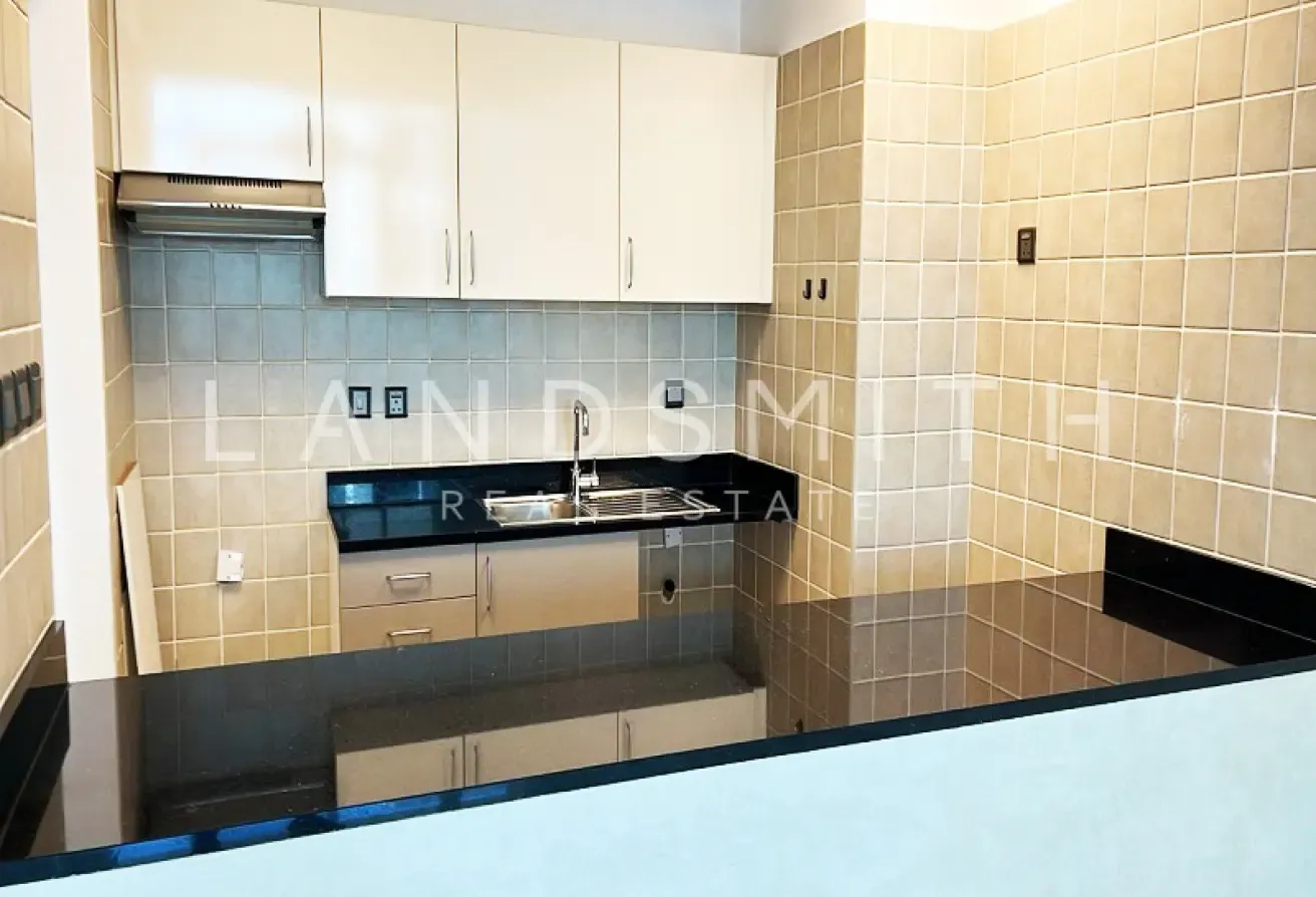 Spacious 1 BR Apartment | With Balcony