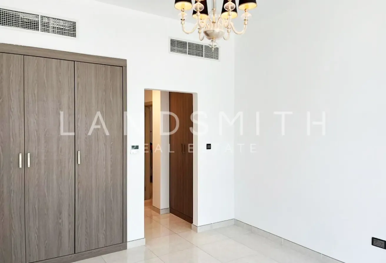 Spacious 1 BR Apartment | With Balcony