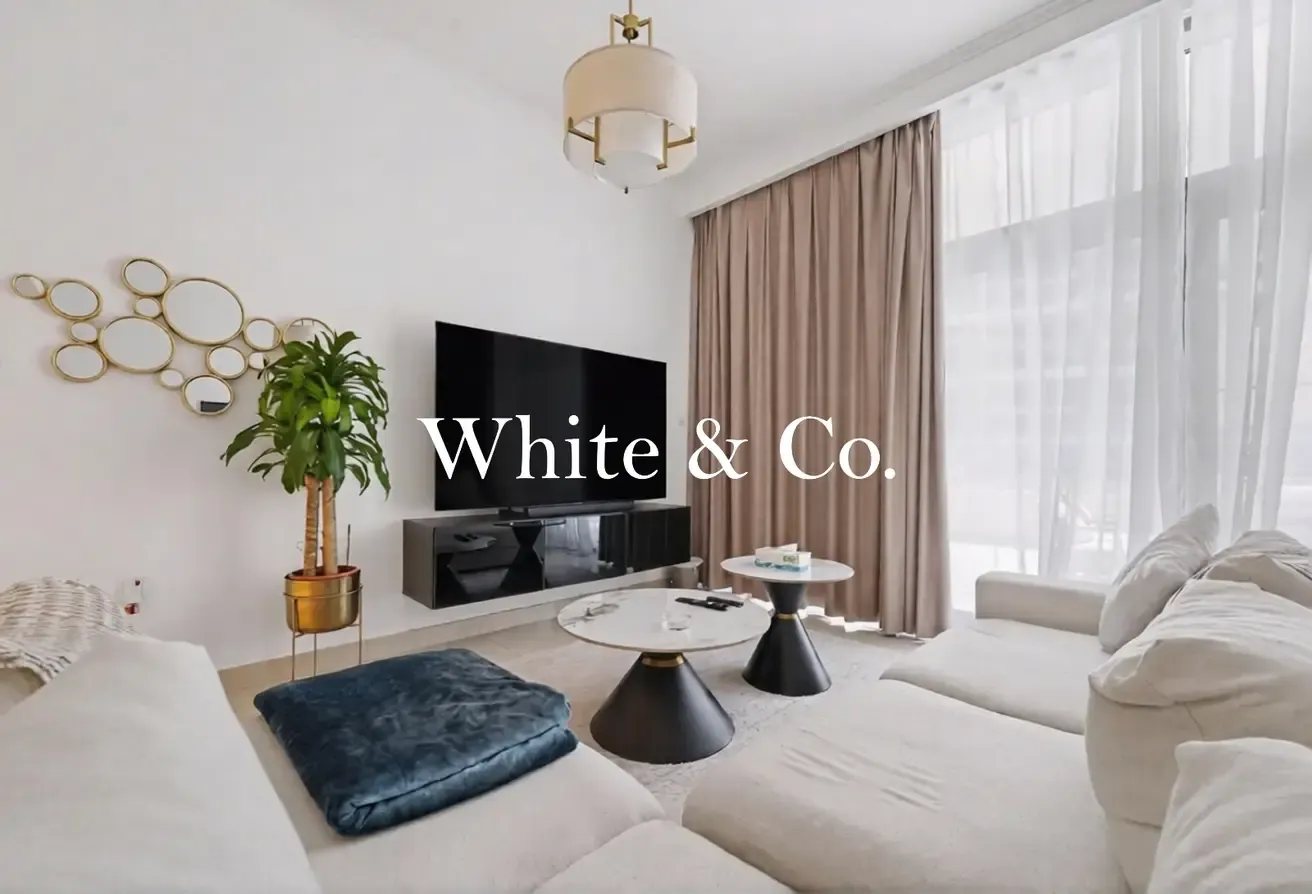 LARGE TERRACE | FULLY FURNISHED | VACANT