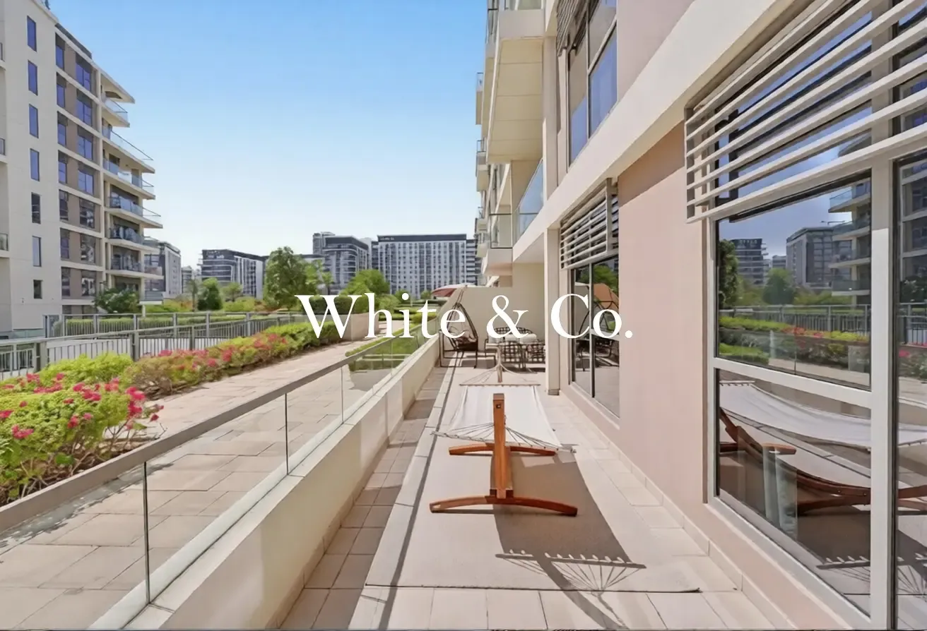 LARGE TERRACE | FULLY FURNISHED | VACANT