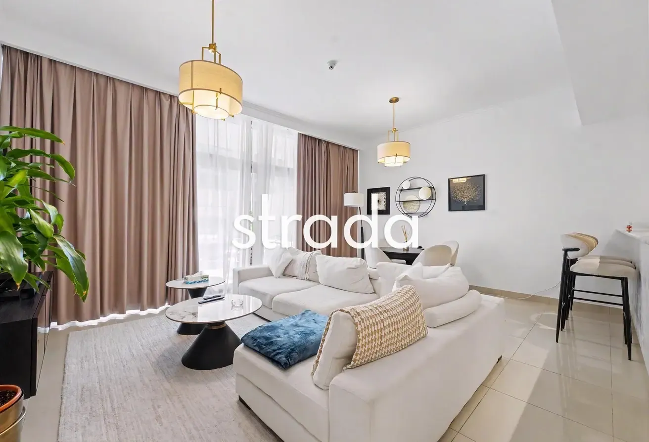 Community Expert | Fully Furnished | Huge Terrace