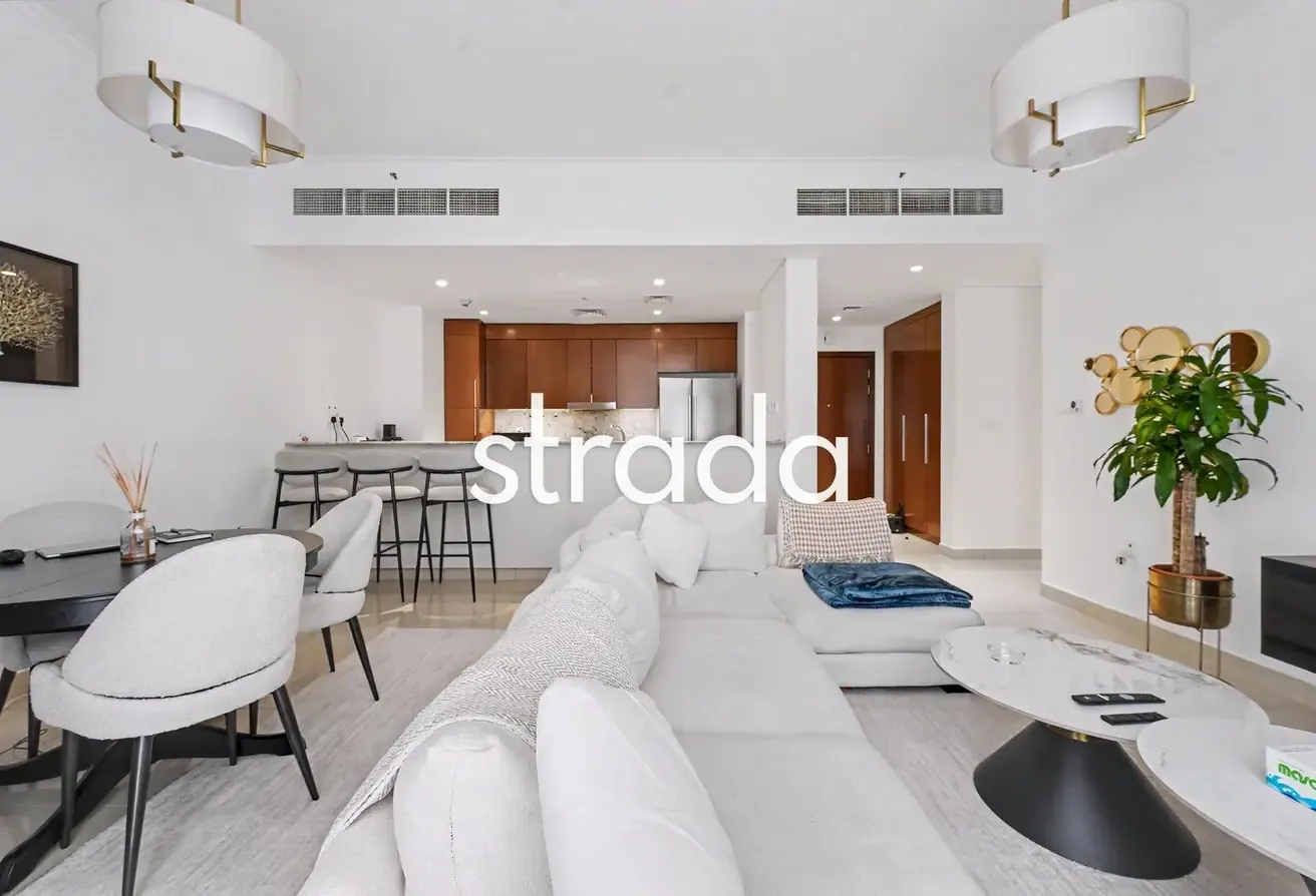 Community Expert | Fully Furnished | Huge Terrace