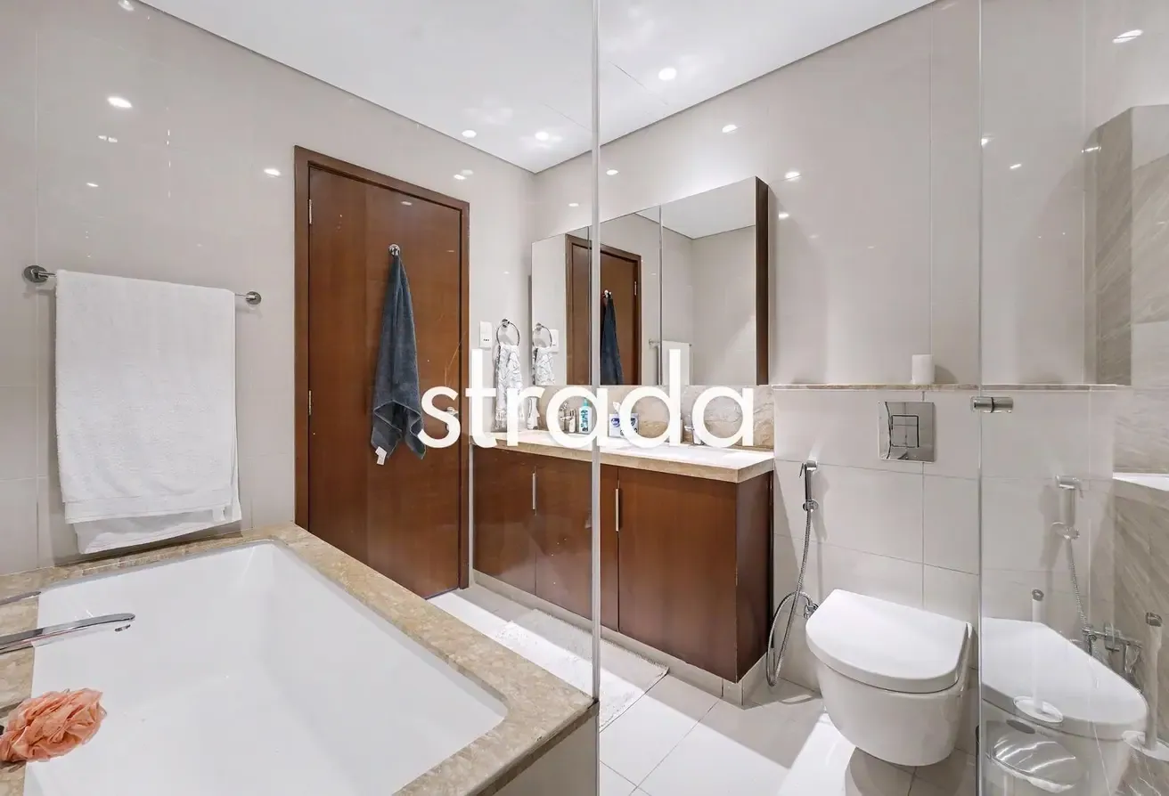 Community Expert | Fully Furnished | Huge Terrace