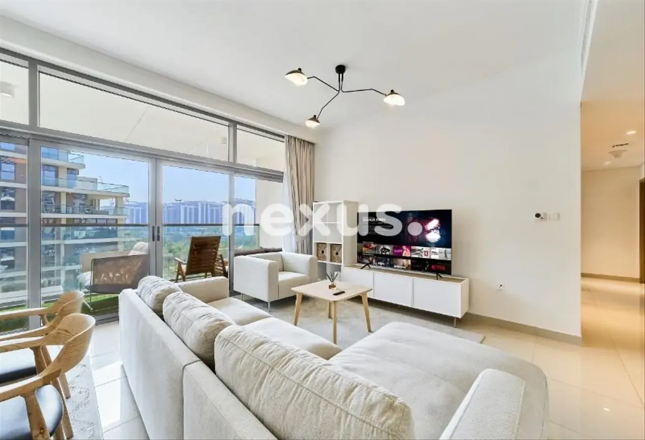 Rare Large Layout | Fully Furnished | Park Living