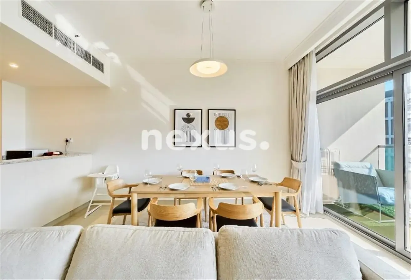 Rare Large Layout | Fully Furnished | Park Living