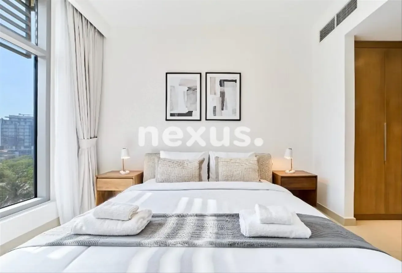 Rare Large Layout | Fully Furnished | Park Living